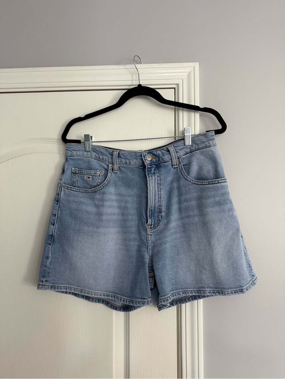 Tommy Hilfiger Light Blue Denim Women's High-Waist Shorts